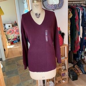 Tommy Hilfiger V-Neck Pull Over - New With Tags